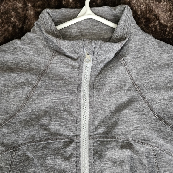 Lululemon Define Pullover - Picture 6 of 10